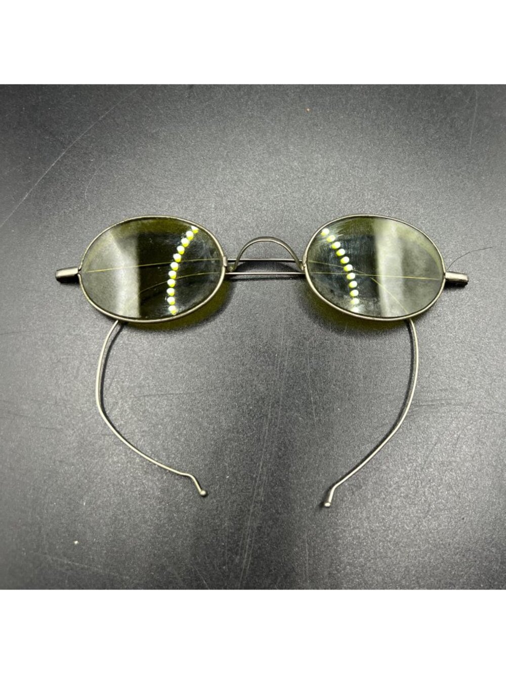 Antique Oval Wire Frame Sunglasses Green Tinted Glass Lenses Lightweight Retro